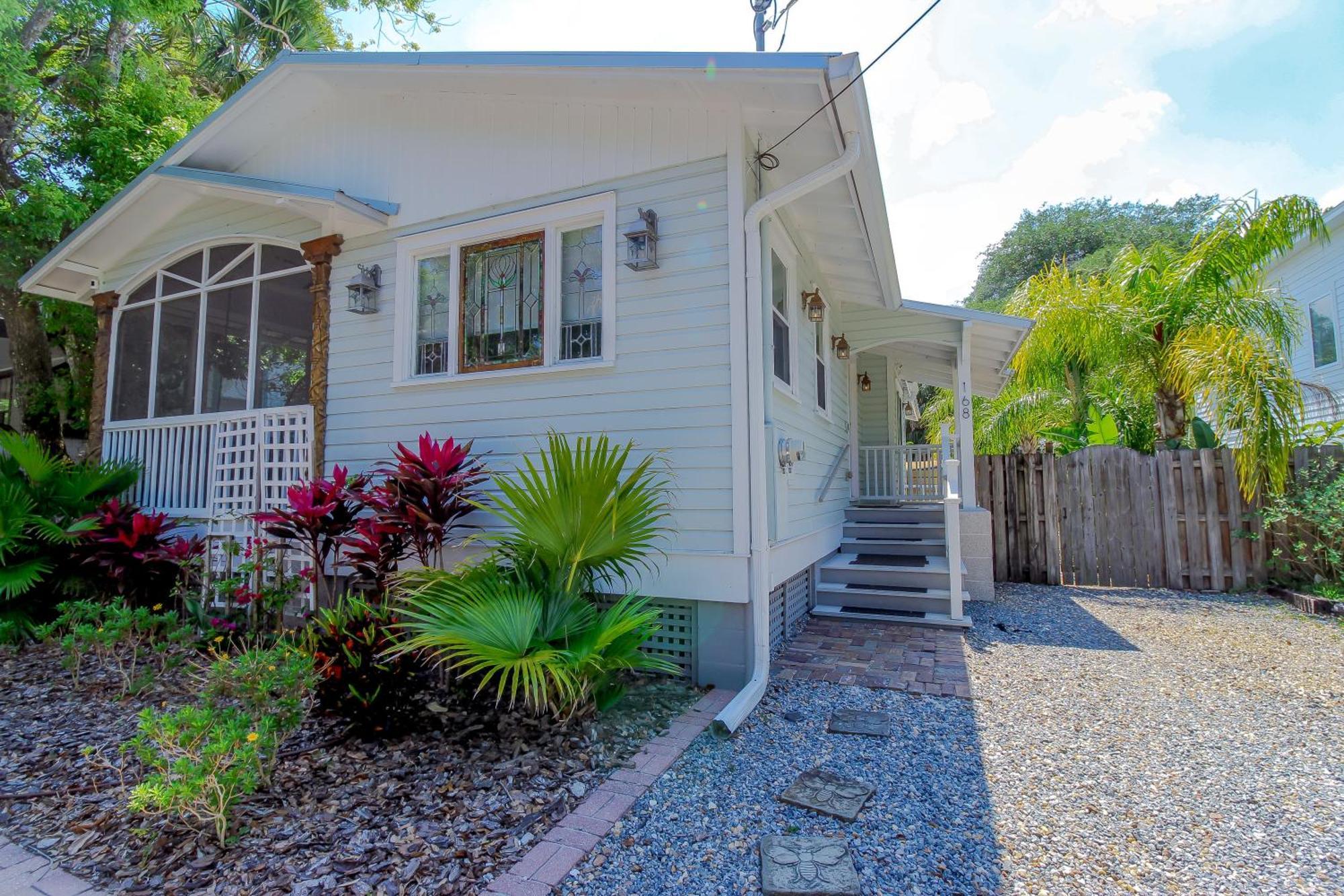 Holiday home Luxurious Bohemian In Lincolnville - Mins From Downtown! St. Augustine