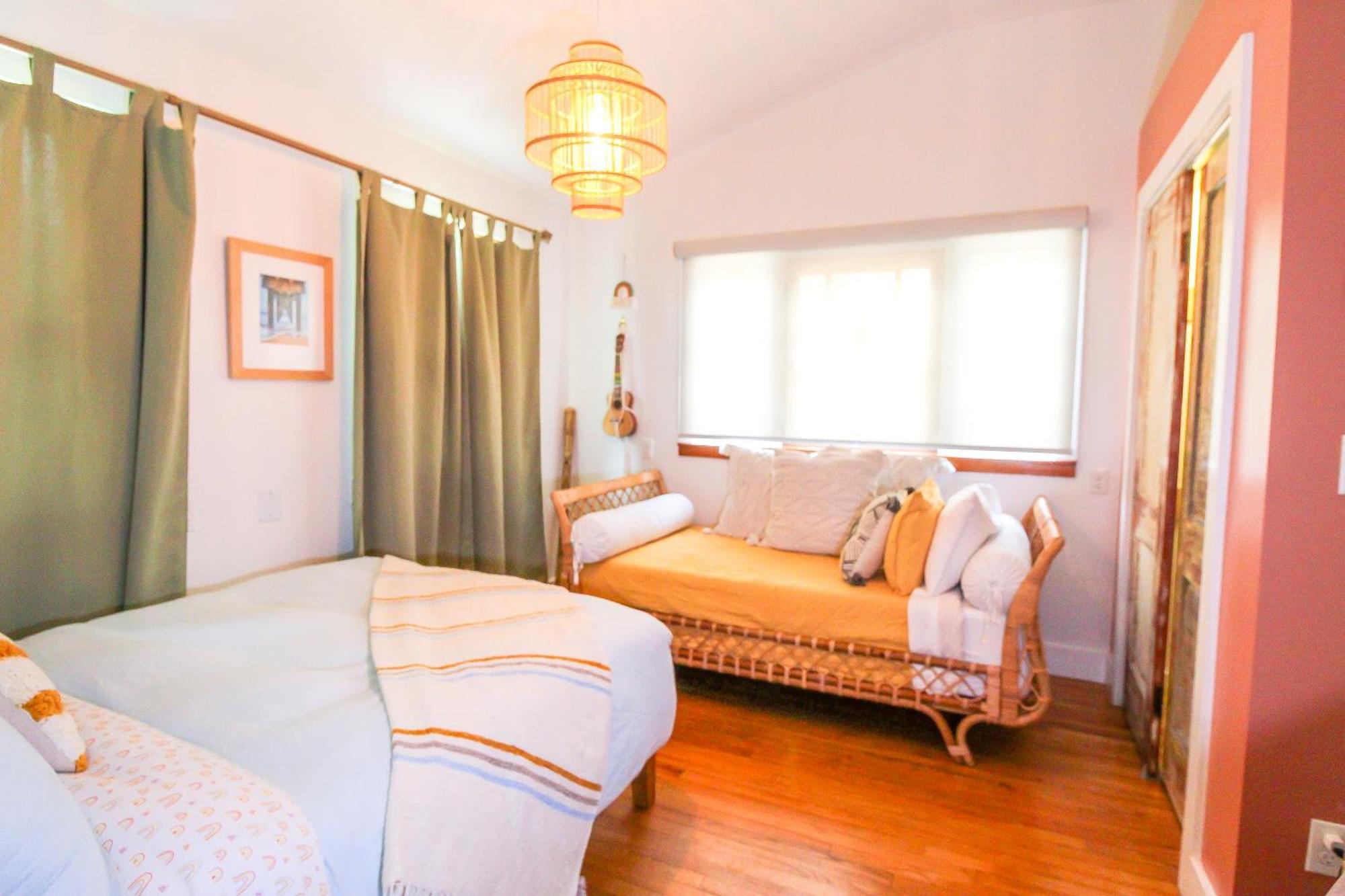 Holiday home Luxurious Bohemian In Lincolnville - Mins From Downtown! St. Augustine