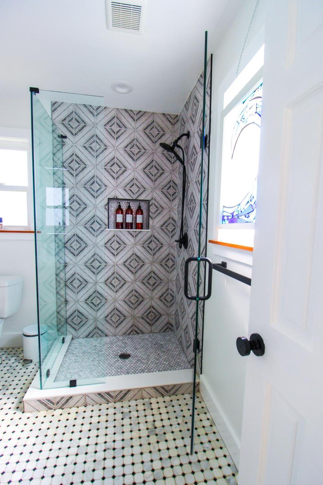 Luxurious Bohemian In Lincolnville - Mins From Downtown! Holiday home *